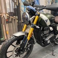 Triumph Scrambler 400 x