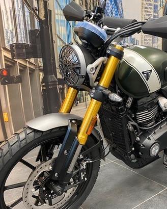 Triumph Scrambler 400 x