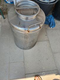 Fusto contenitore per olio 