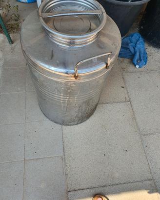 Fusto contenitore per olio 