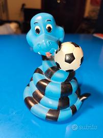 Salvadanaio serpente nerazzurro con pallone Inter