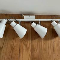 Lampadario moderno con 4 faretti orientabili
