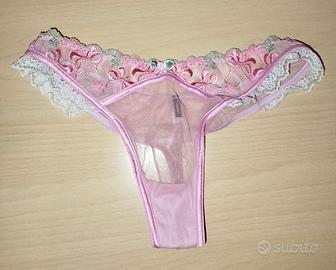 Stupende mutande rosa