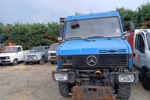 MERCEDES-BENZ UNIMOG