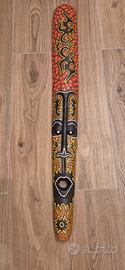 maschera etnica in legno, decorata