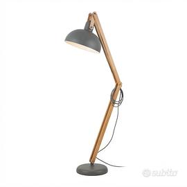 Set arredamento: Tavolo, 4 sedie artigianali e lam