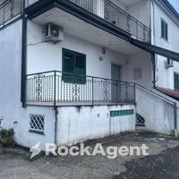 PORZIONE APPARTAMENTO ARREDATO