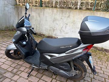Scooter kymco 125 rplus 16