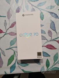 Motorola Edge 70 bundle