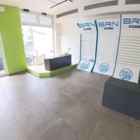 Locale commerciale con magazzino a Laives