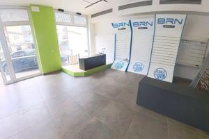 Locale commerciale con magazzino a Laives