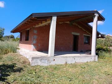 Piccola casa in campagna