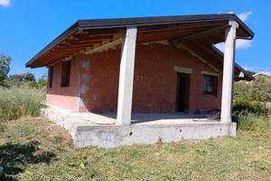 Piccola casa in campagna