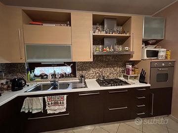 CUCINA 4 METRI COMPLETA già smontata pronta ritiro