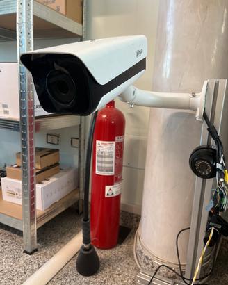 Telecamera leggi targhe veicoli
