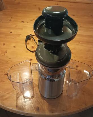 Estrattore di succo Ariston Hotpoint SJ 4010