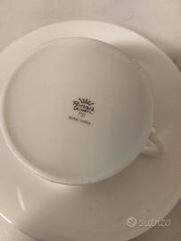 teiera e 6 tazze da thè con piattino