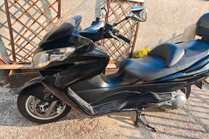 Suzuki Burgman 400