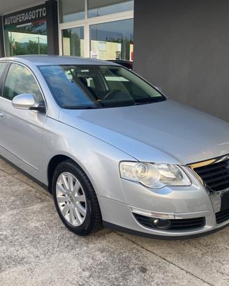 Volkswagen Passat 2.0 TDI Berlina " LEGGI