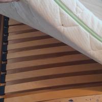 due letti in cirmolo con rete e materasso