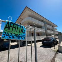 Maggio, Giugno e 1-15 Luglio, di fronte al mare