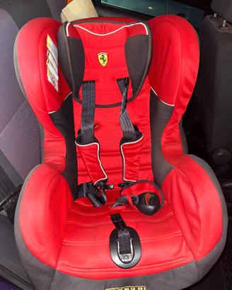 sedia auto bambini Ferrari reclinabile