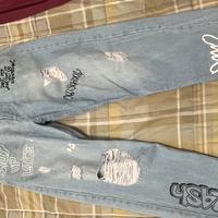 Jeans strappati fantasia