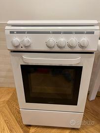 Cucina a Gas con Forno Elettrico 50x50
