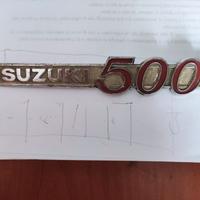 Suzuki T 500 Emblema Fianchetto anno 69/70
