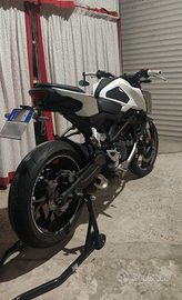 Honda cb 125r