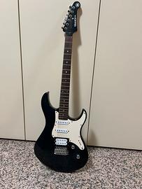 Chitarra elettrica Yamaha PAC212VFM