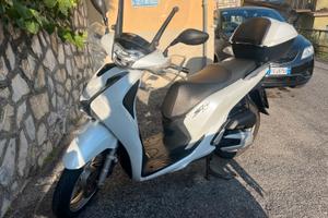 Honda SH
