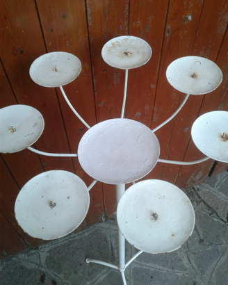 Candeliere da terra vecchio