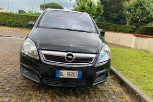 Opel ZAFIRA 2007 270000 km
