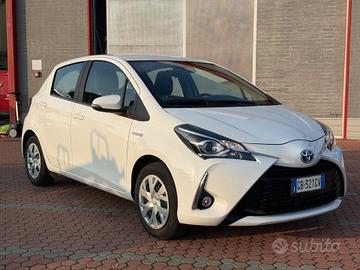 Toyota Yaris 1.5 Hybrid 5 porte Business