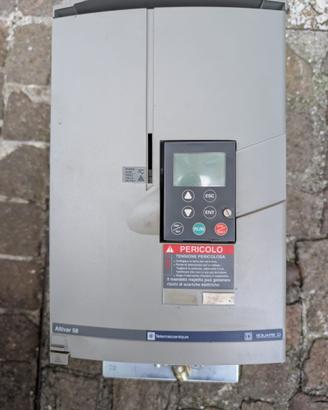 Inverter trifase Telemecanique ATV58HU54N4