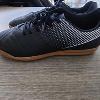 Scarpini futsal kipsta indoor usati 1 volta n 40