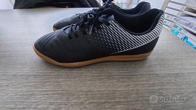 Scarpini futsal kipsta indoor usati 1 volta n 40