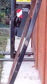 Cerchi in ferro per ruote legno antiche