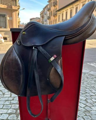 Sella da salto EQM Sellier + Cap gratis