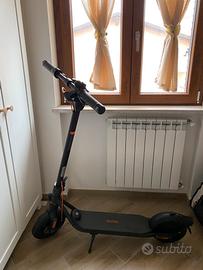Monopattino Elettrico Segway-Ninebot F2 Pro E