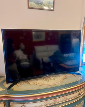 TV LED Samsung 32’ UE2M4000K