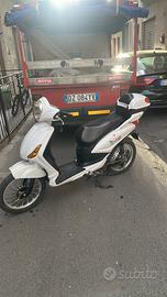 Scooter e-joy