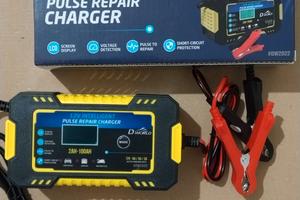 caricabatterie per auto e moto 