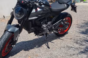 ducati monster 937
