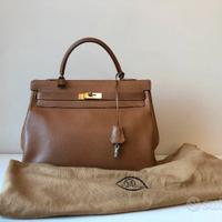 3 Chanel , 1 Hermes ( set 4 borse)