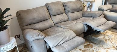 COPPIA DIVANI CON RECLINER  