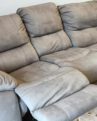 COPPIA DIVANI CON RECLINER  