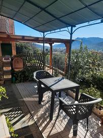 Villetta a schiera panoramica con giardino