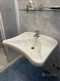 Lavabo disabili Dolomite con rubinetteria e staffe